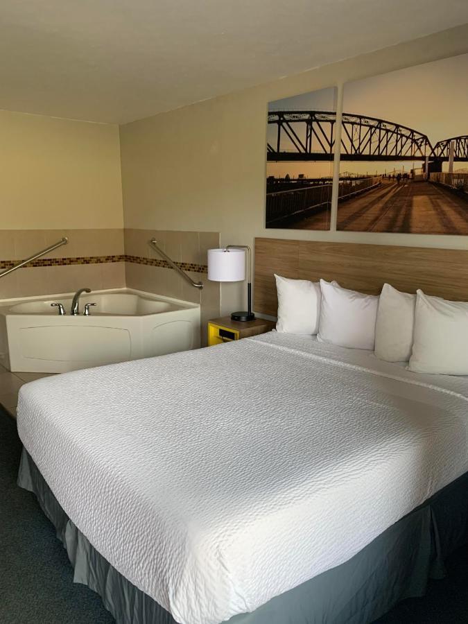 Days Inn By Wyndham Louisville Airport Fair And Expo Center Екстериор снимка